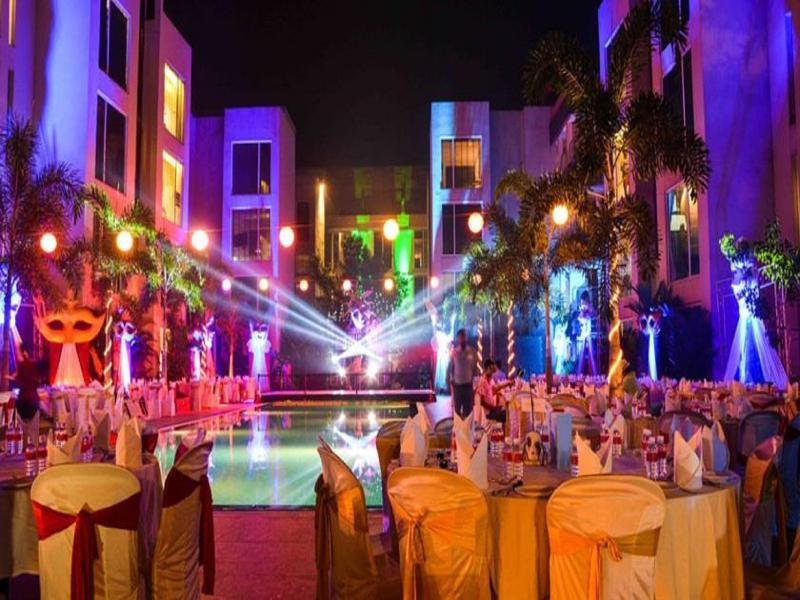 Hard Rock Hotel Goa Calangute Exterior foto The pool at the hotel